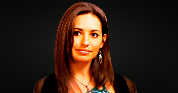 Janine Poreba as Amy in The Office